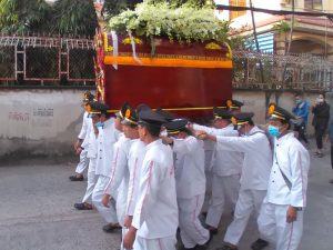 Giá dịch vụ mai táng quan tài nắp tròn