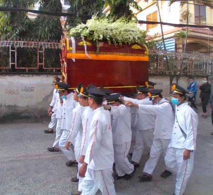 Giá dịch vụ mai táng quan tài nắp tròn