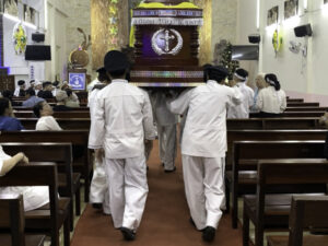 Quan tài hỏa táng Lớn Công Giáo tại nhà thờ